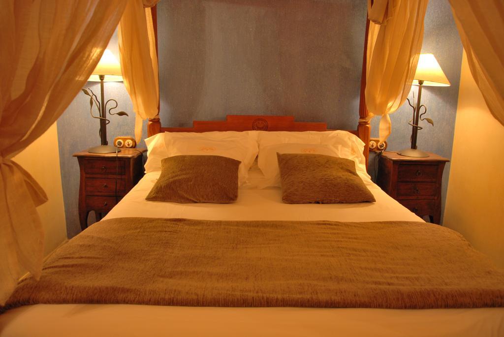 Hotel Selba D'Ansils Бенаске Номер фото