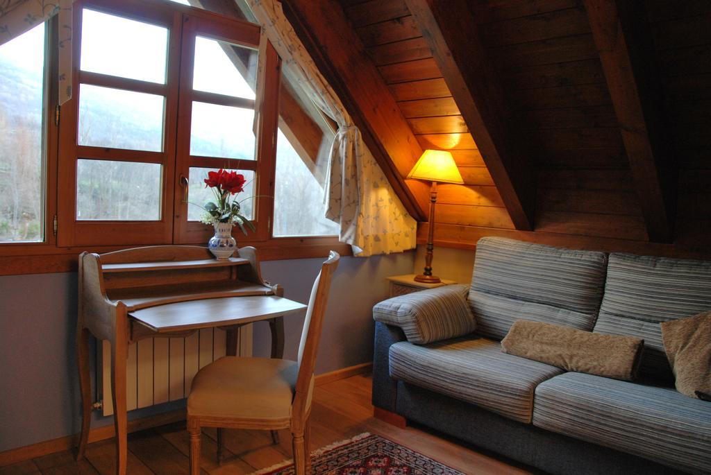 Hotel Selba D'Ansils Бенаске Екстер'єр фото